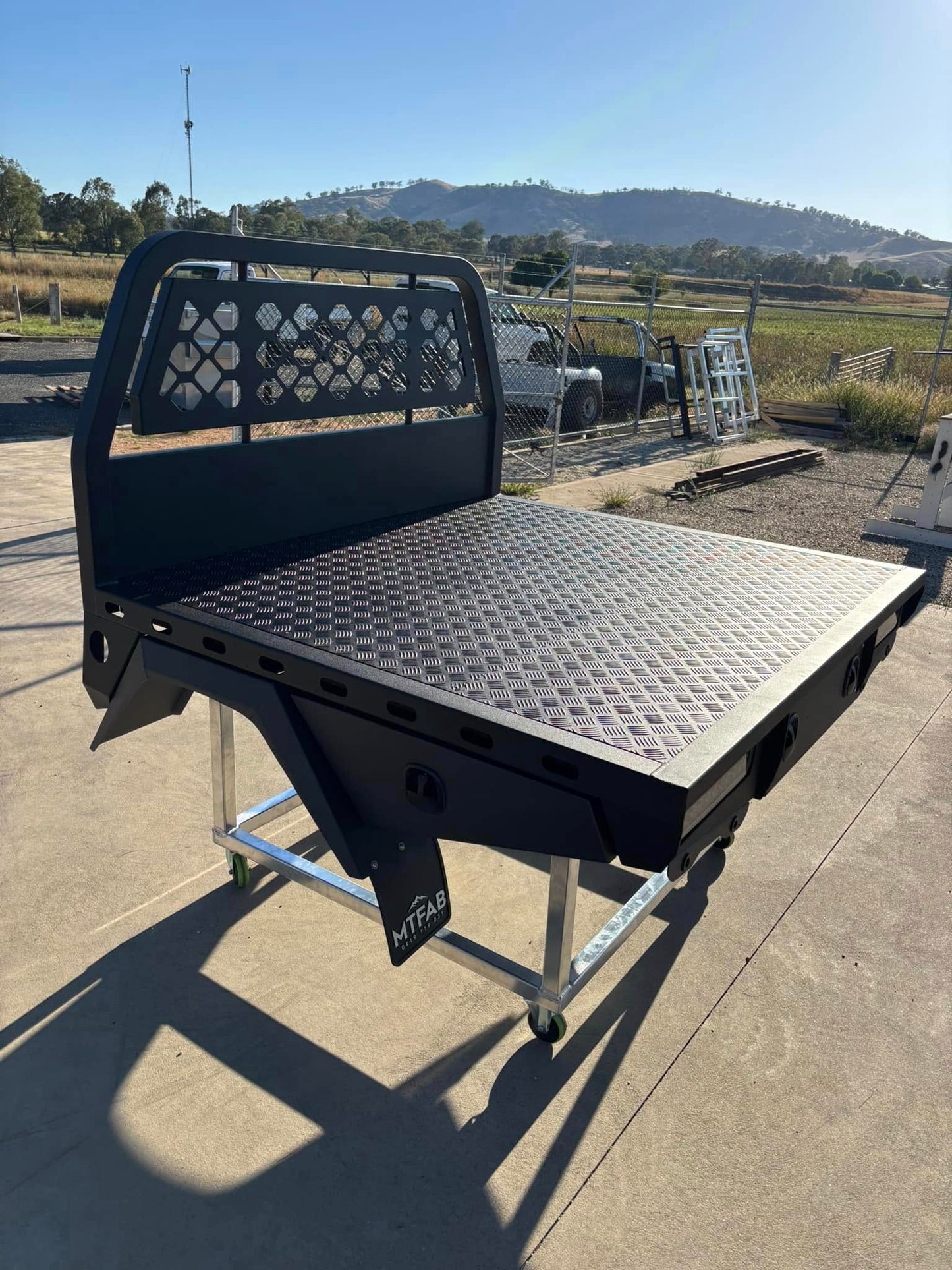 Custom Tray & Canopies