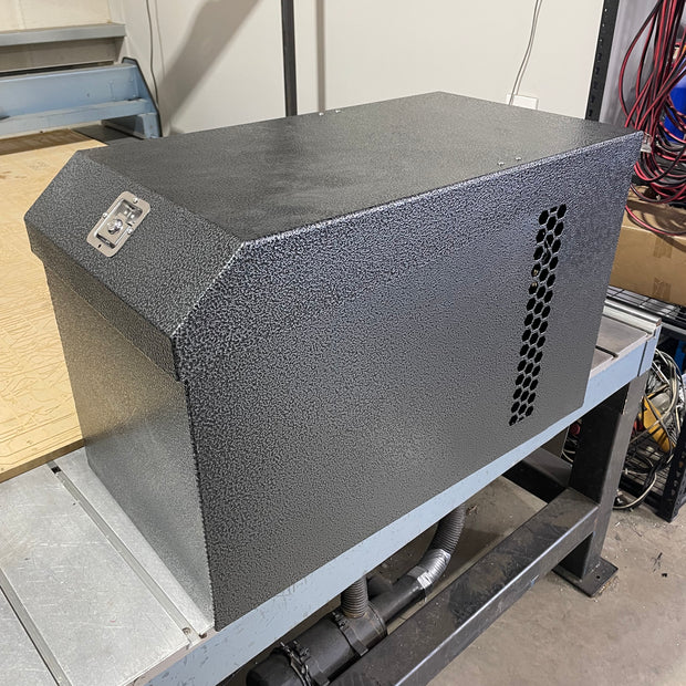 40 L Engel fridge box with room for slim battery and dc-dc Charger.