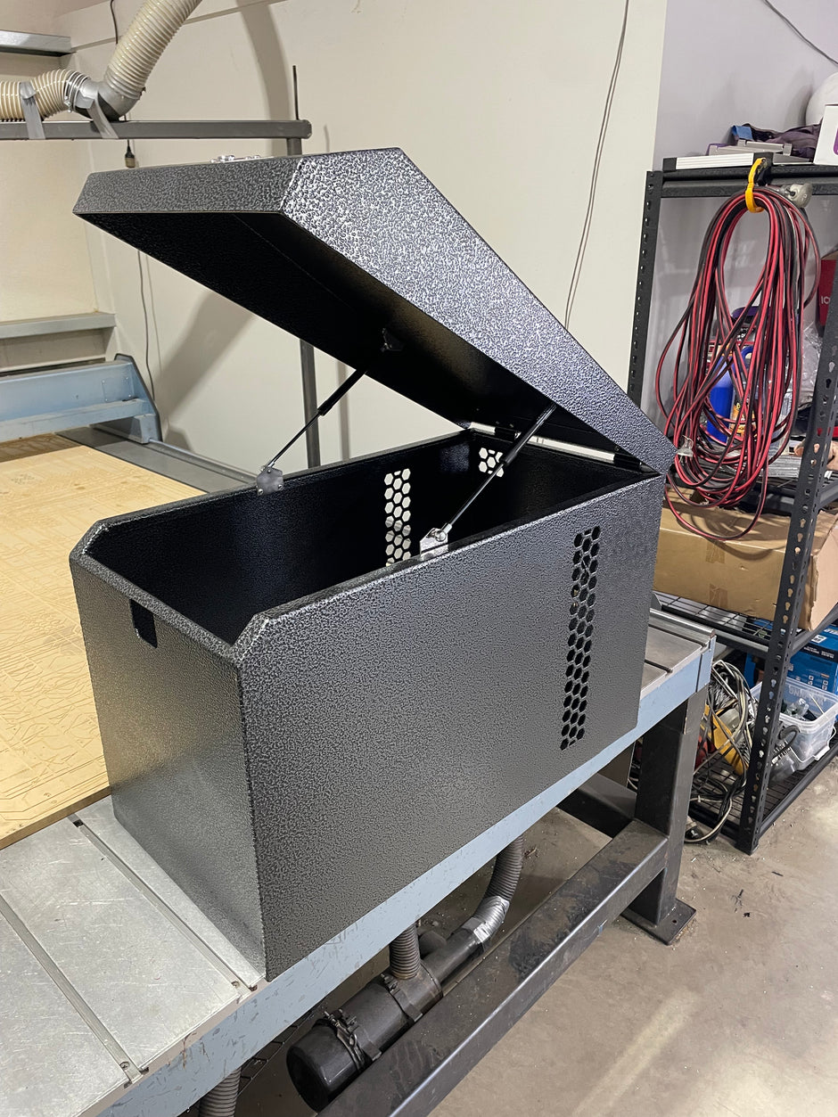 40 L Engel fridge box with room for slim battery and dc-dc Charger.