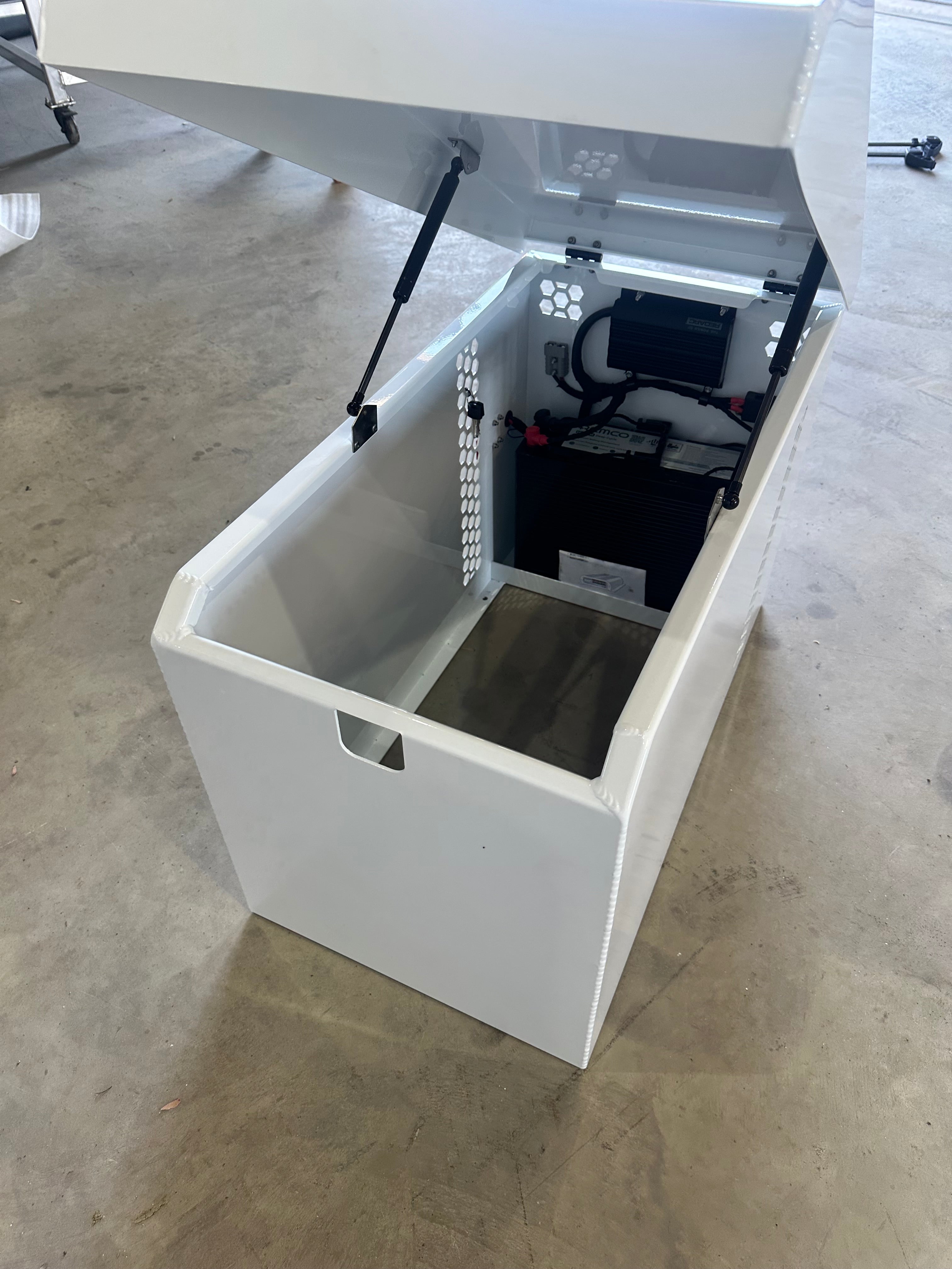 40 L Engel fridge box with slim battery and dc-dc Charger.