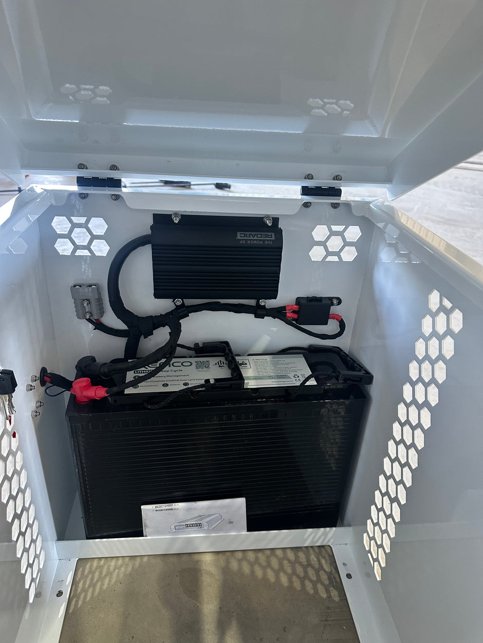 40 L Engel fridge box with slim battery and dc-dc Charger.